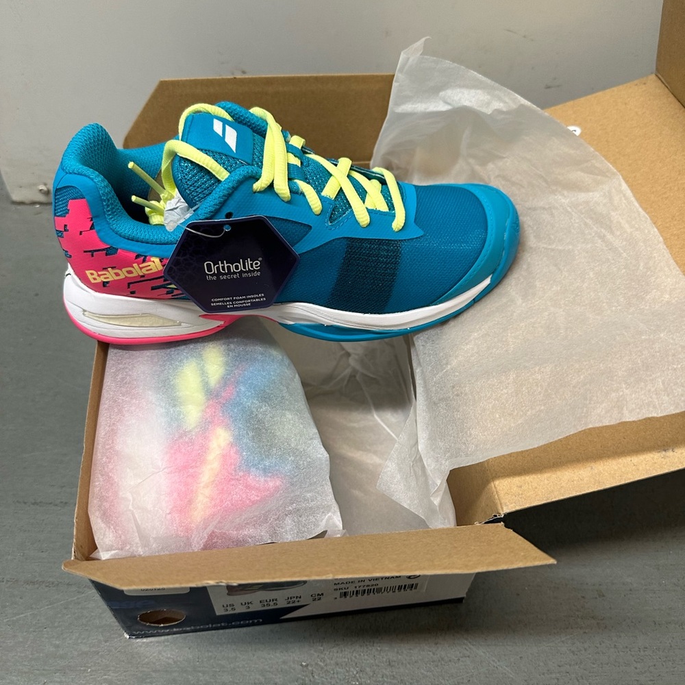 Babolat tennis shose size  3. 3.5 4 5kids color blue yellow white - Picture 7 of 10